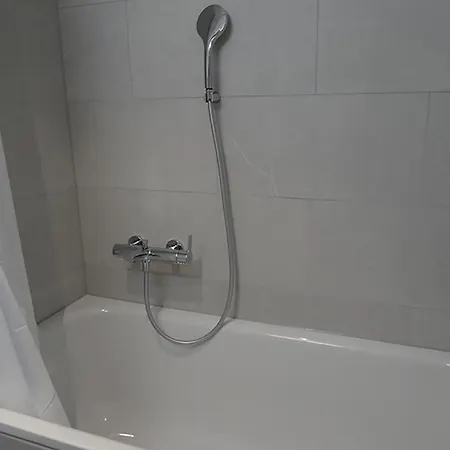 Lägenhet Alpenstrasse 1 By Interhome *